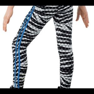 LEGGINGS AND SEVERAL BONUS ITEMS